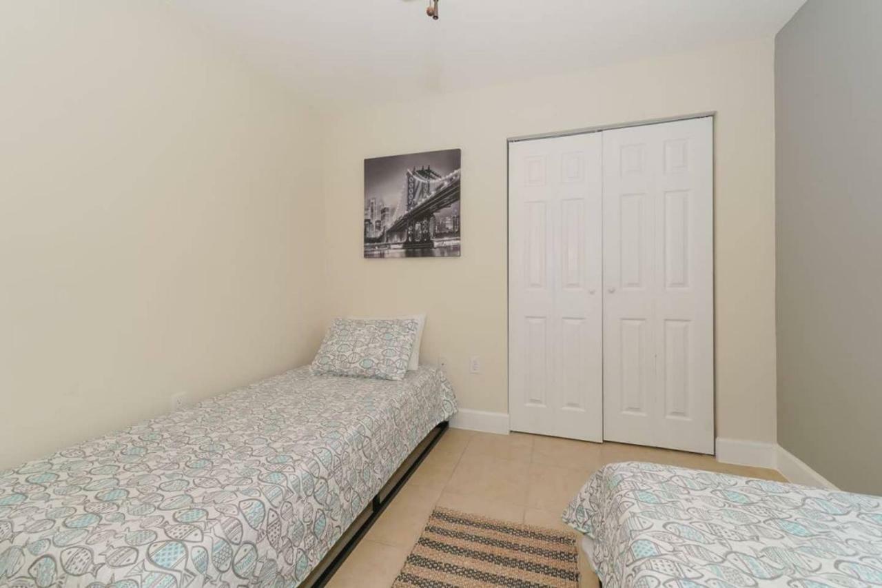 Lovely Cottage - Close To Siesta, Shops & Dining Sarasota Eksteriør bilde